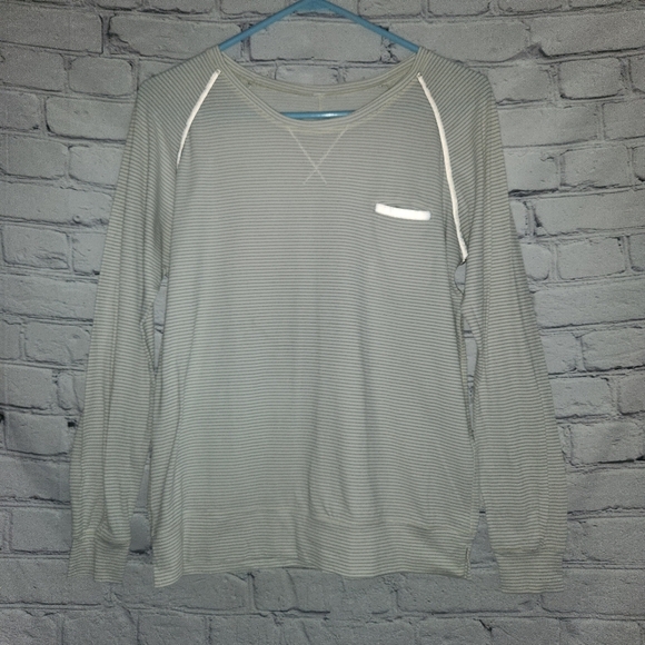 Lululemon Weightless Crew - Picture 9 of 14